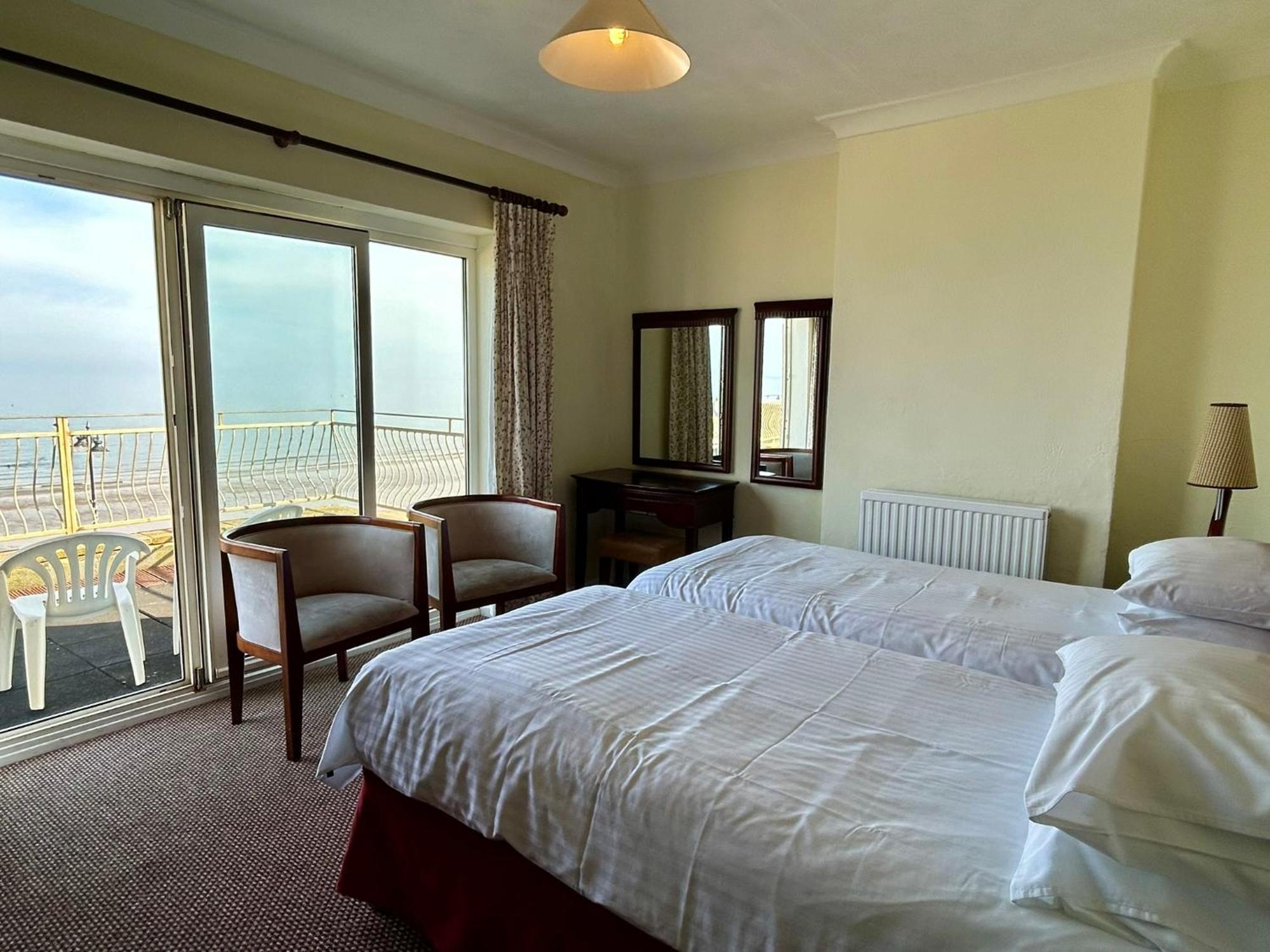 Bay View - Seafront, Sandown - Free Car Ferry For Bookings Of 3 Or More Nights, Subject To Availability Exterior foto